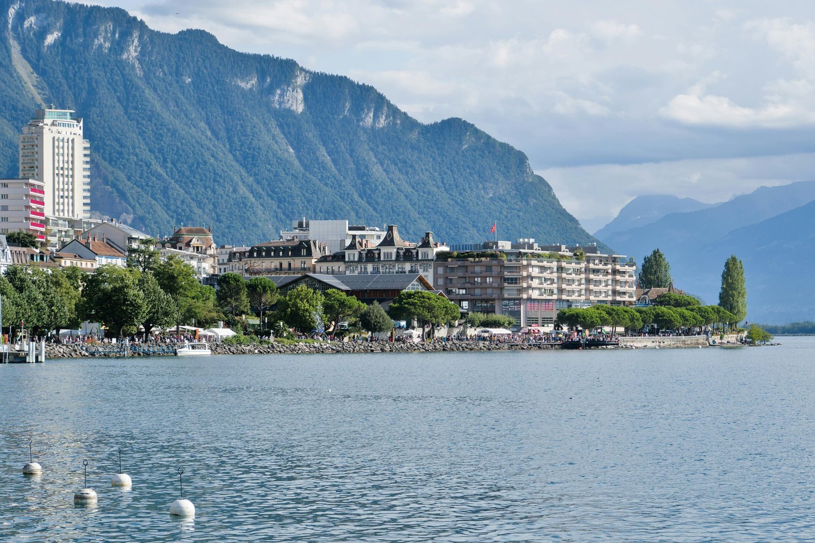 Traducteur interprète à Montreux — Château de Chillon sur les rives du lac Léman, LESINTERPRETES agence certifiée Confédération